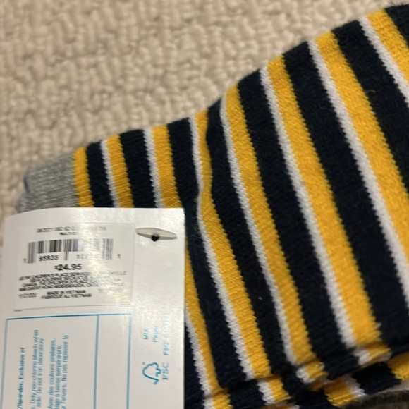 NWT - Toddler Truck Themed Crew Socks with grips on bottom - 6 pairs. Size 6-12M - Picture 6 of 8